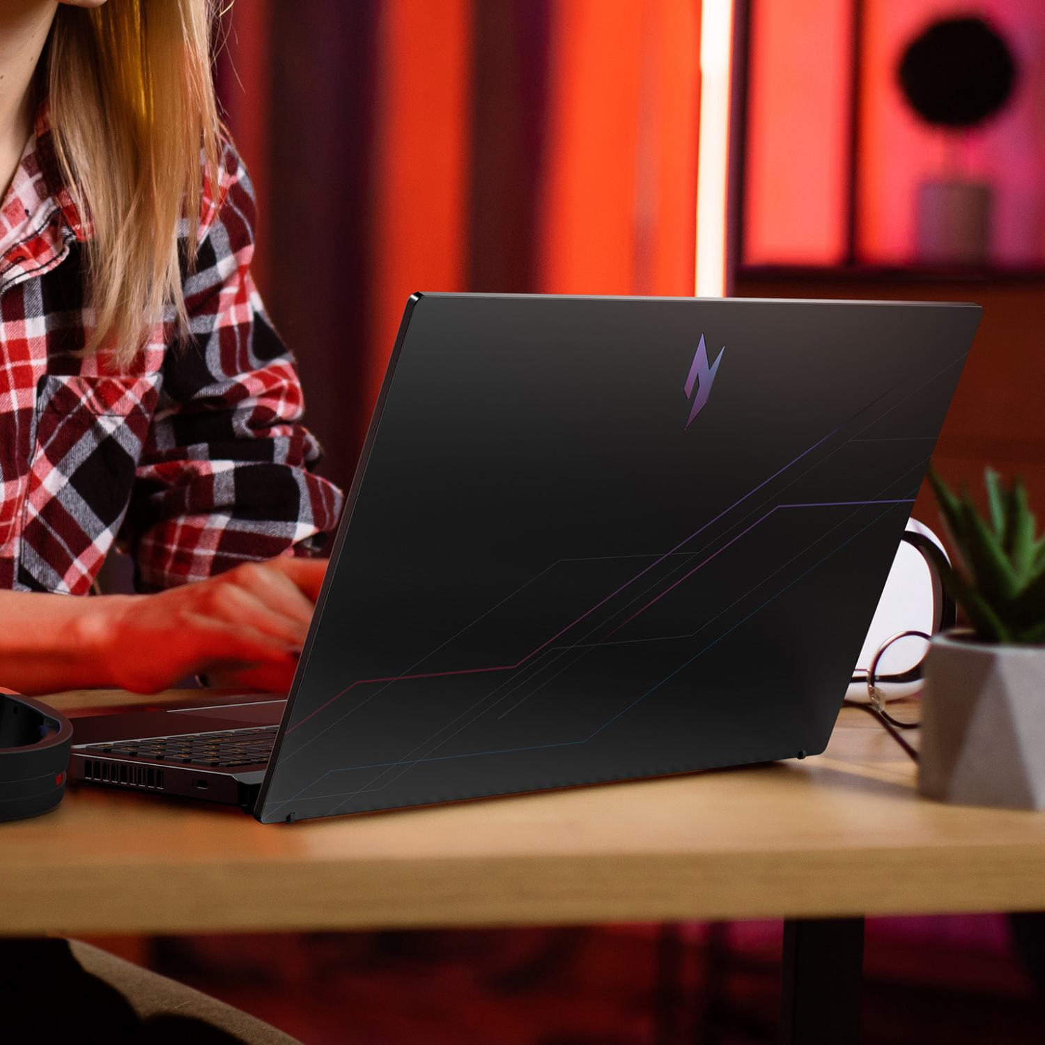 15.6" Acer NITRO V 15 Gaming Laptop | AMD Ryzen 5 | 16GB | 512GB | RTX 5050 8GB | Windows 11 Home - Image 8